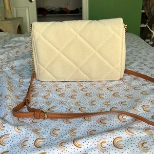 White shoulder purse